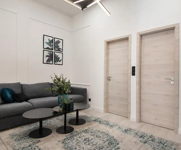 Hollo 3 Bedroom Downtown Appartement *