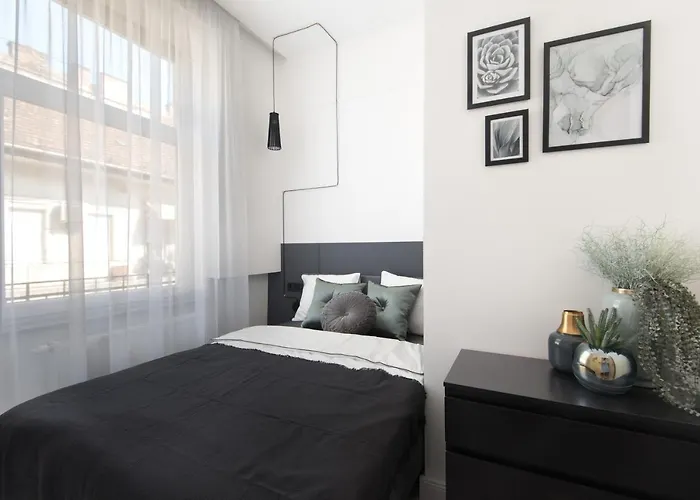 Hollo 3 Bedroom Downtown *