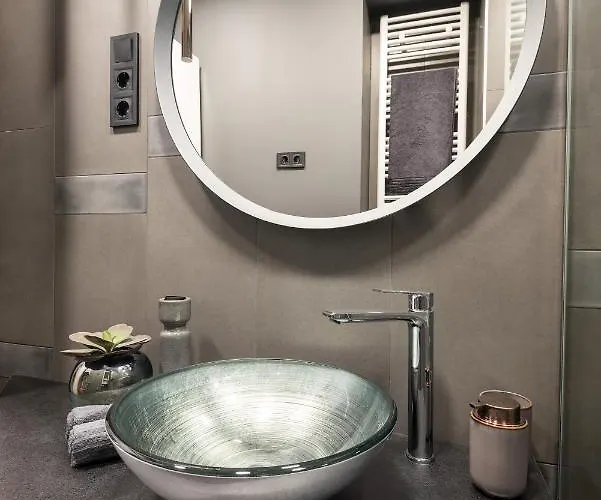 Hollo 3 Bedroom Downtown Appartement