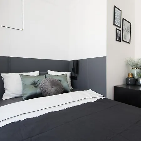 Holló 3 Bedroom Downtown Budapest