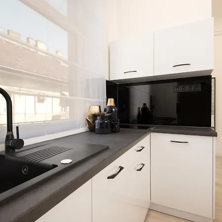 Holló 3 Bedroom Downtown
