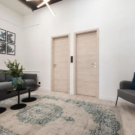 Hollo 3 Bedroom Downtown *