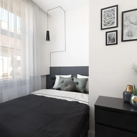 Holló 3 Bedroom Downtown *
