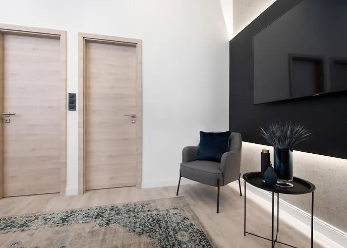 Hollo 3 Bedroom Downtown